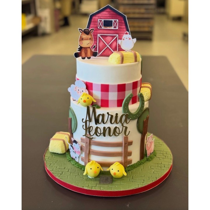 Custom birthday cake – Artisan layer cake Brussels, Wooly Pâtisserie