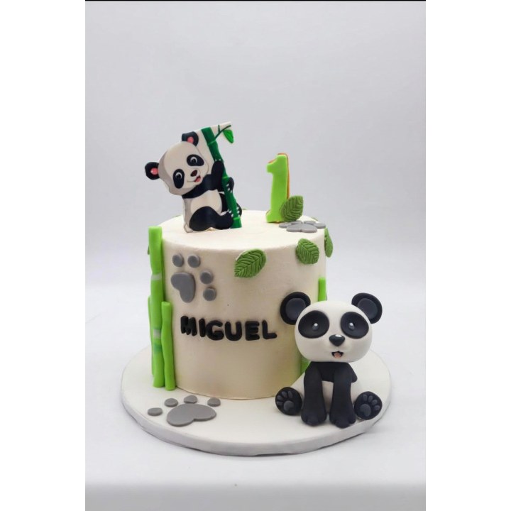 Custom birthday cake – Artisan layer cake Brussels, Wooly Pâtisserie