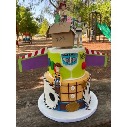 Gâteau d'anniversaire sur mesure – Layer Cake artisanal à Bruxelles, Wooly Pâtisserie