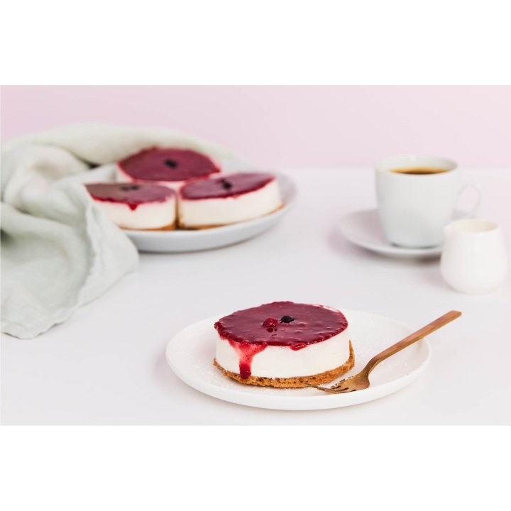 Cheesecake met rode vruchten — huisgemaakt bij Wooly Pâtisserie, Brussel