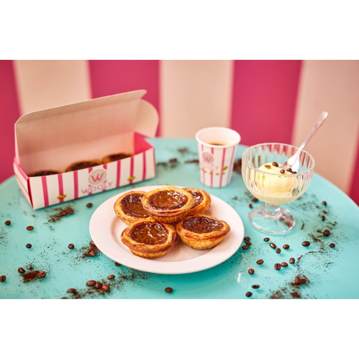 Pastel de Nata artisanal – Pâte feuilletée croustillante, crème vanille caramélisée, Wooly Pâtisserie Bruxelles